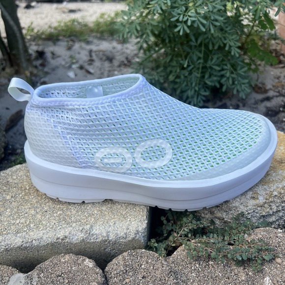 OOFOS Shoes - OOFOS OOmega Chukka Womens US 6.5 Recovery Shoes Slip On White